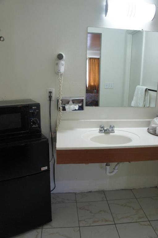 וויט רידג' Best Interstate Inn חדר תמונה
