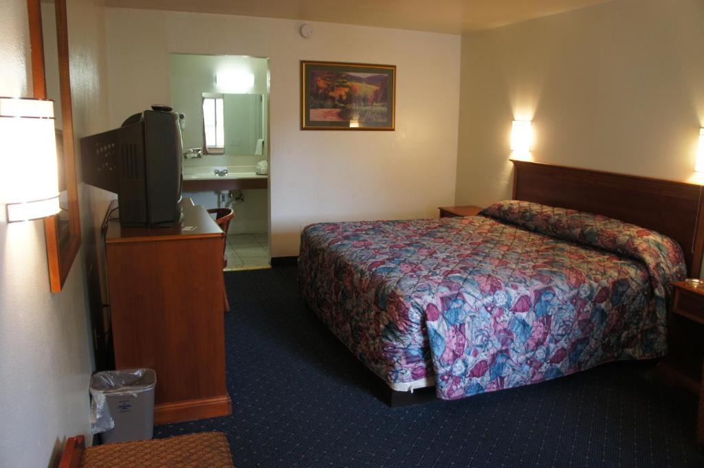 וויט רידג' Best Interstate Inn חדר תמונה